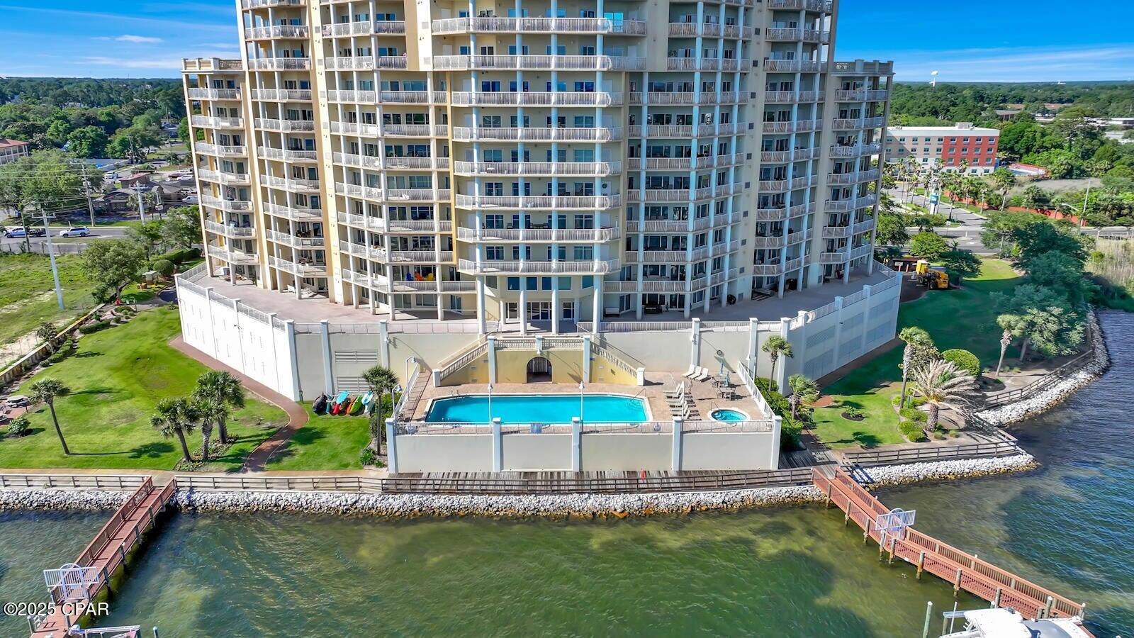 PRESIDIO YACHT CLUB - Residential