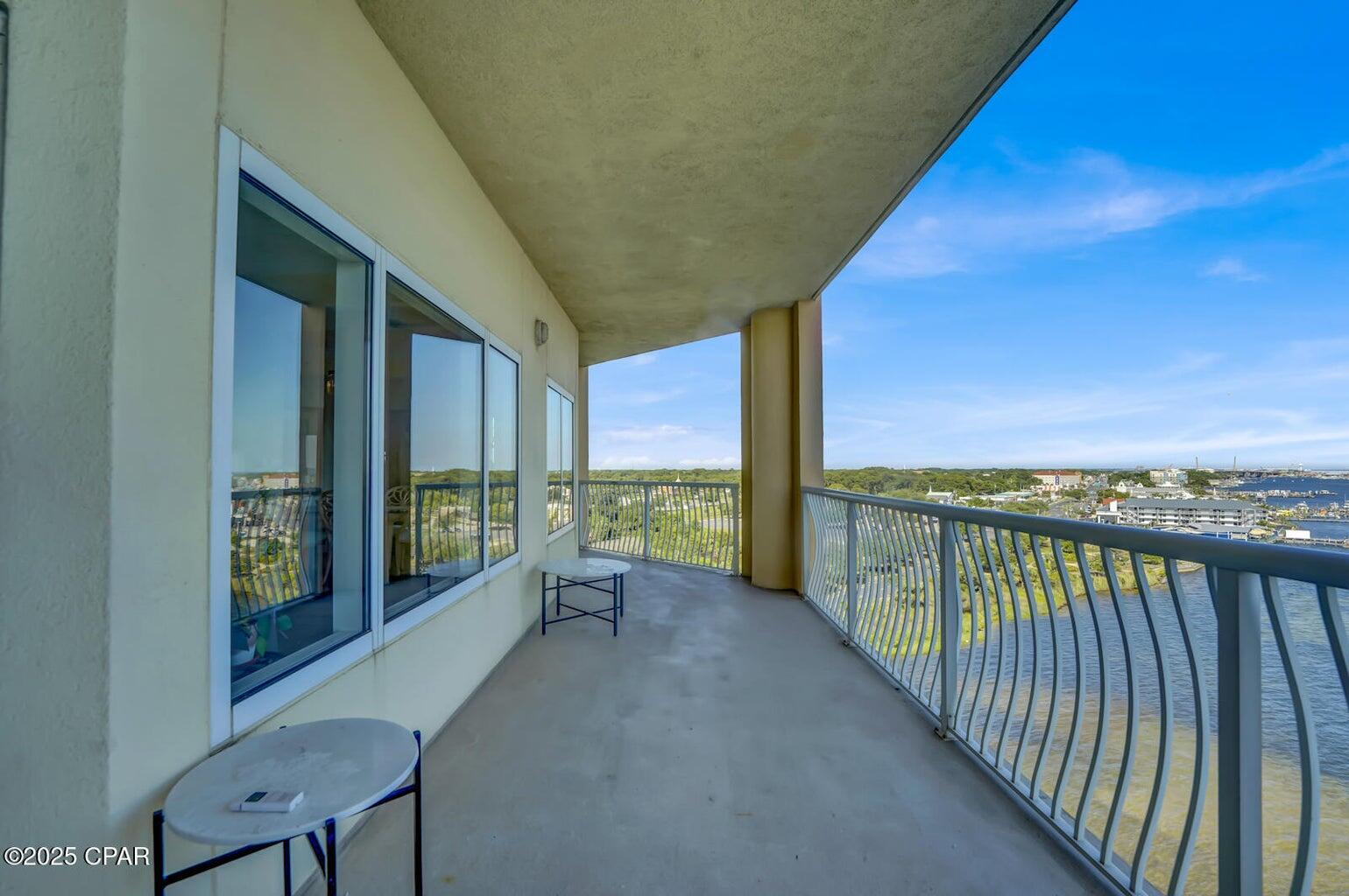 PRESIDIO YACHT CLUB - Residential