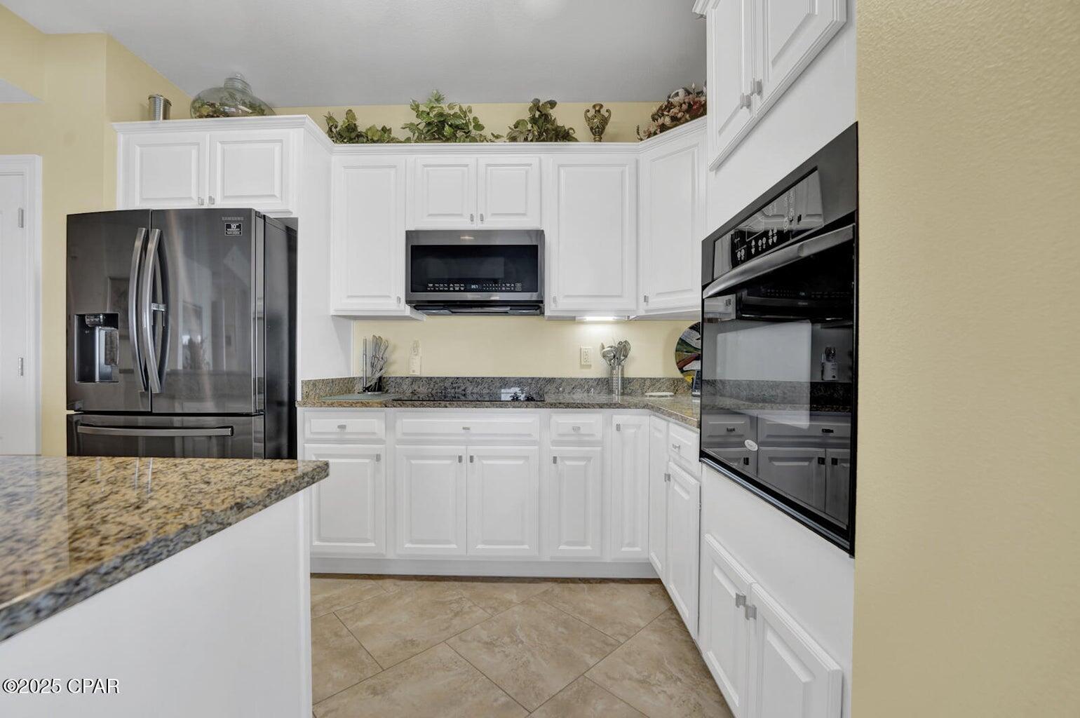 PRESIDIO YACHT CLUB - Residential