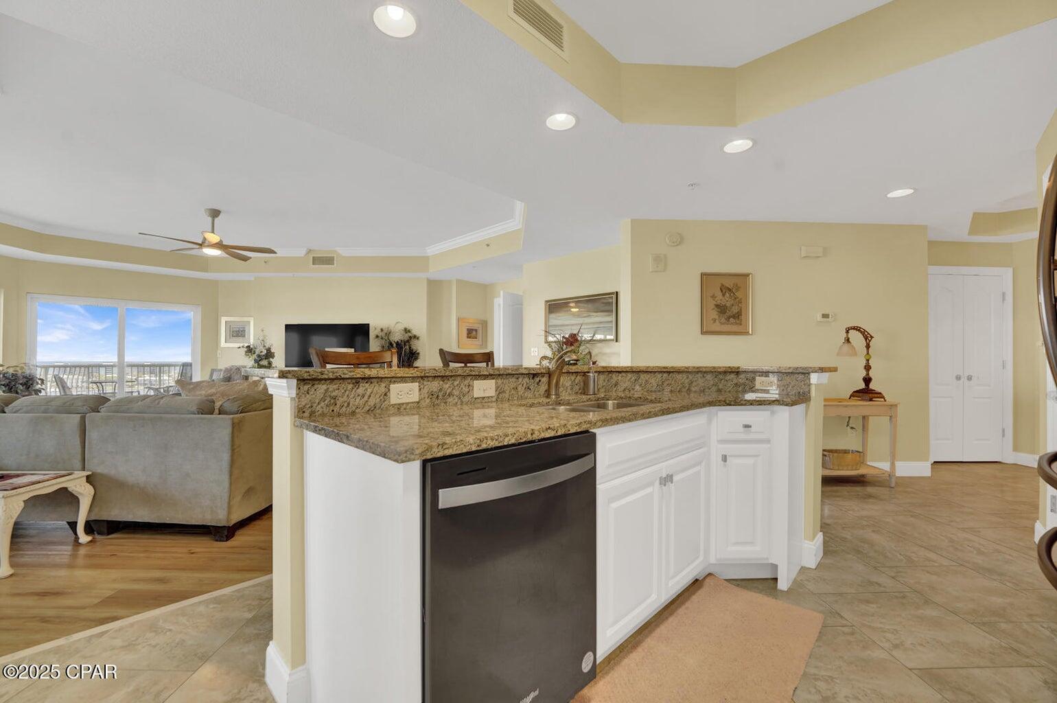 PRESIDIO YACHT CLUB - Residential