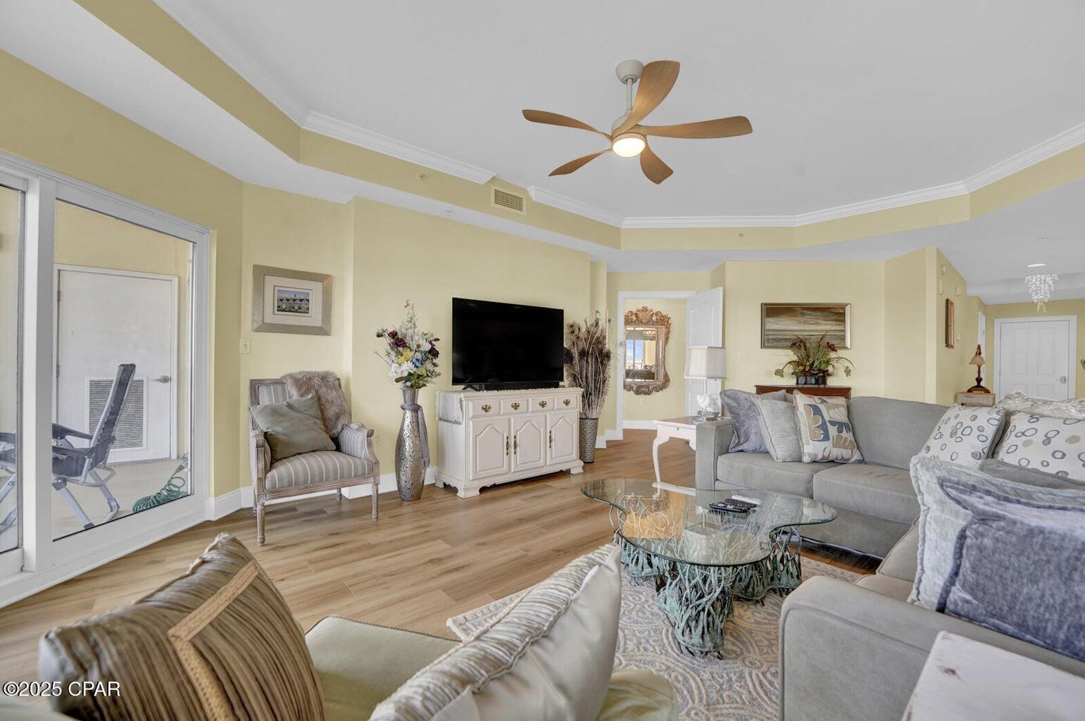 PRESIDIO YACHT CLUB - Residential