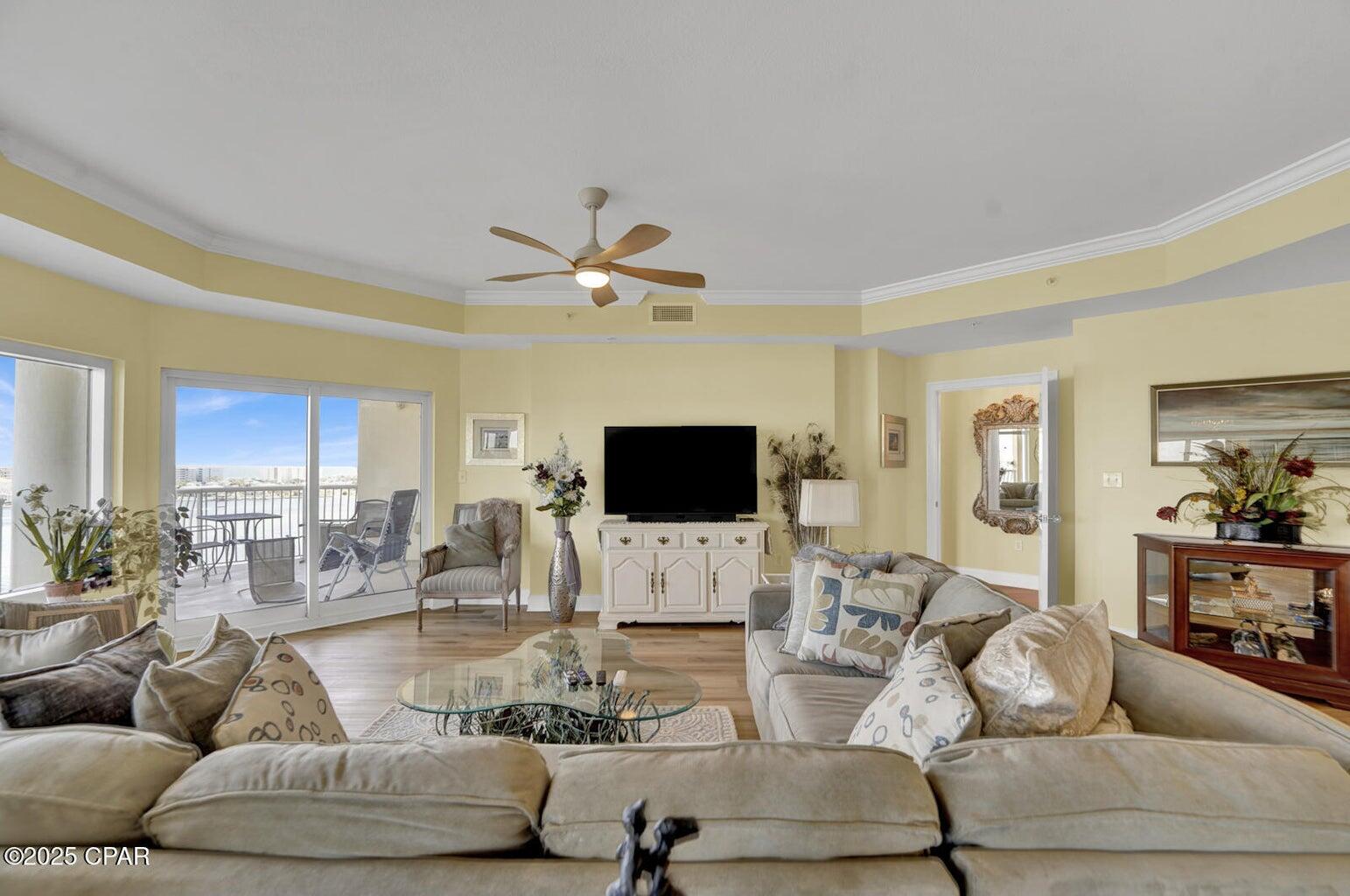 PRESIDIO YACHT CLUB - Residential