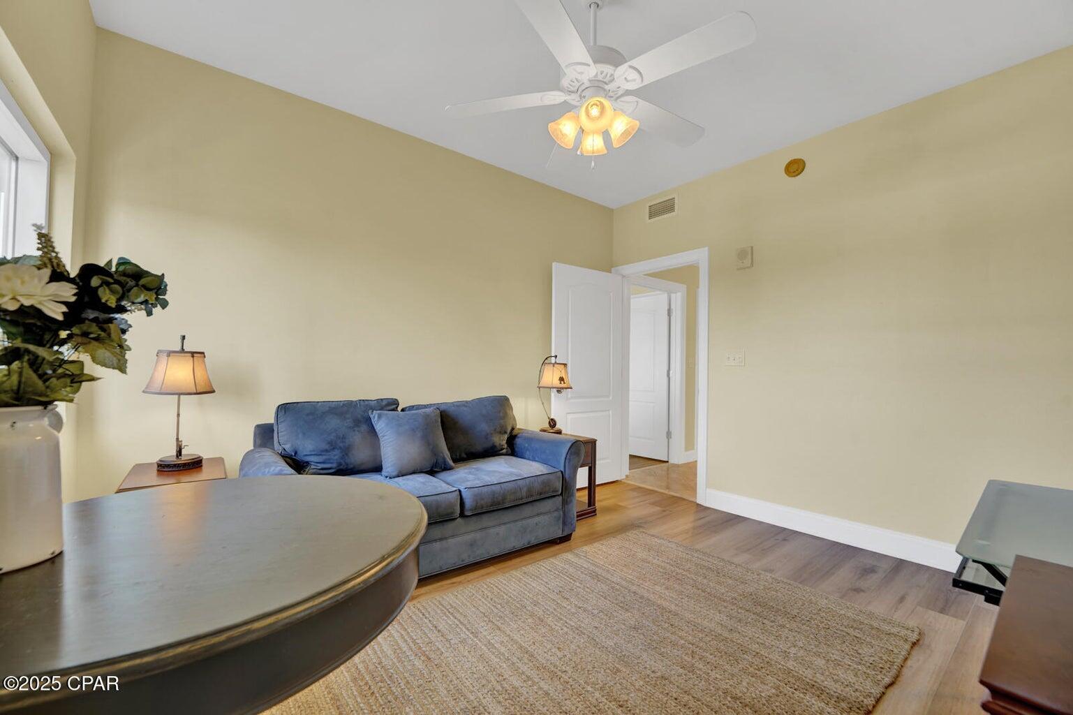PRESIDIO YACHT CLUB - Residential
