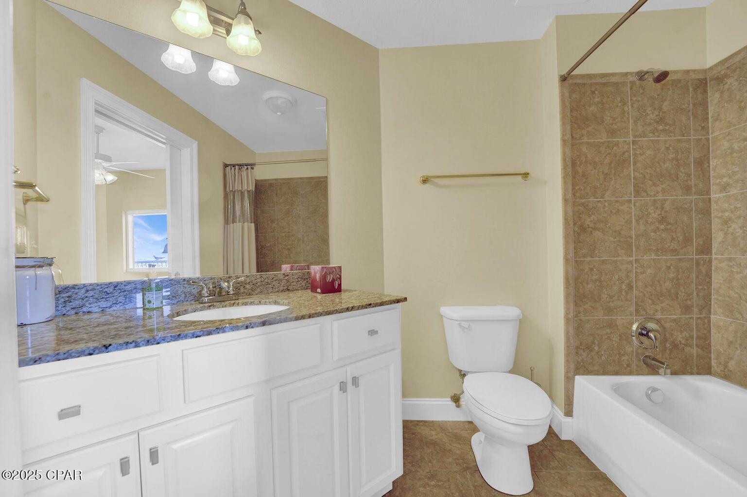 PRESIDIO YACHT CLUB - Residential