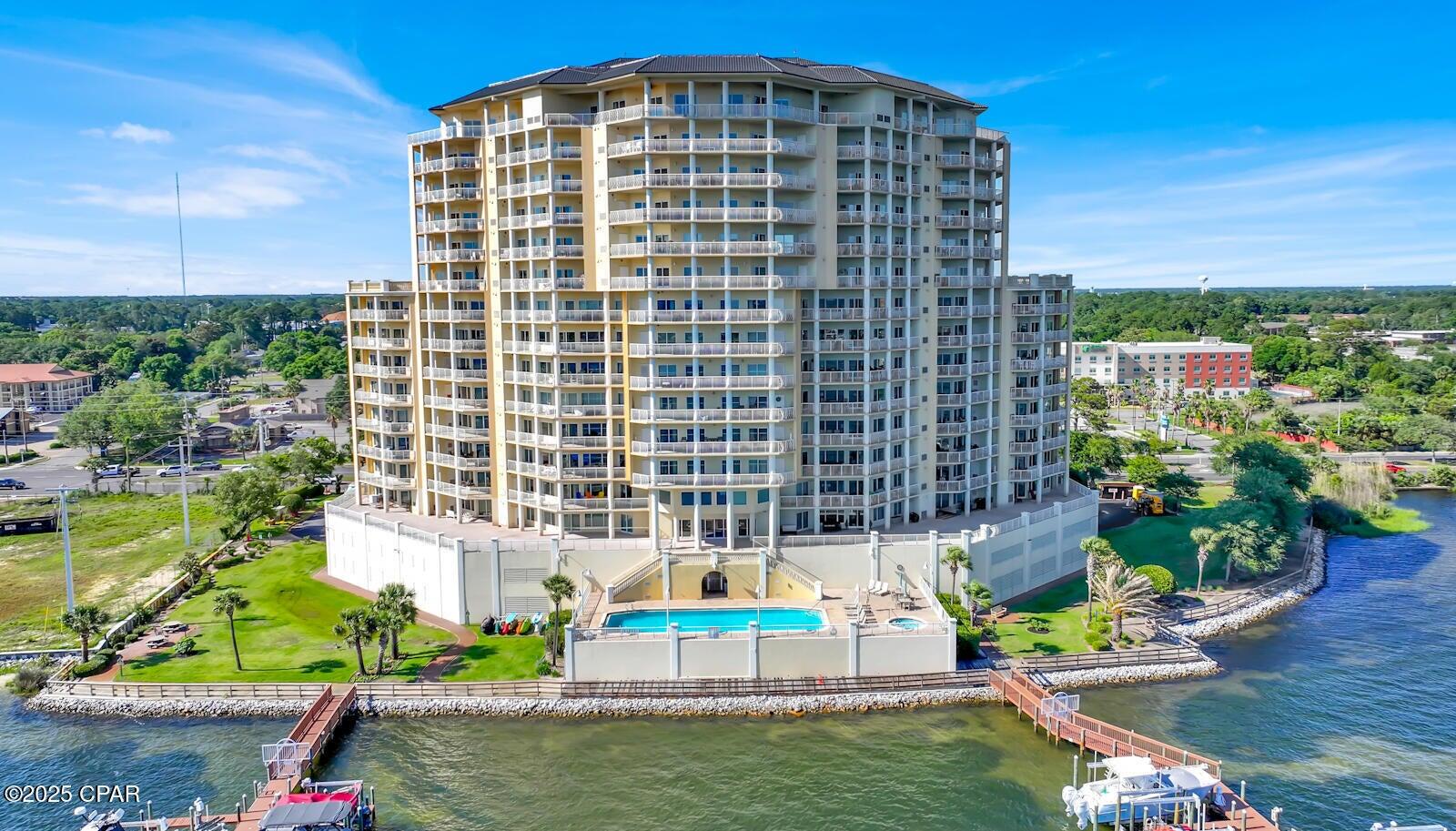 PRESIDIO YACHT CLUB - Residential