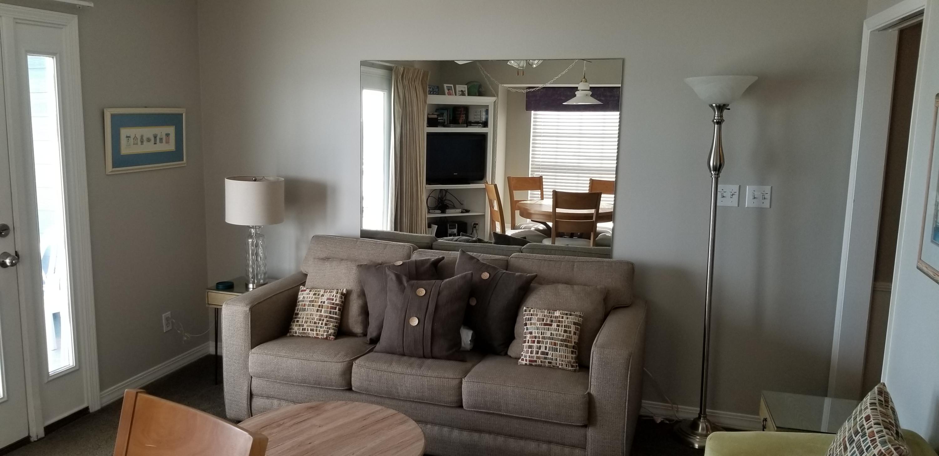 SUMMER BREEZE CONDO - Residential