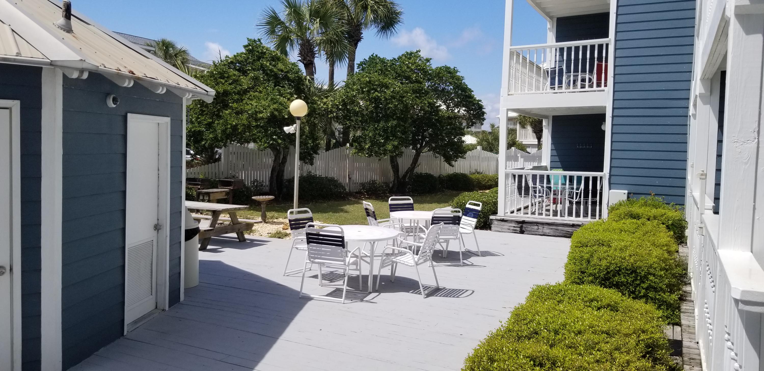 SUMMER BREEZE CONDO - Residential