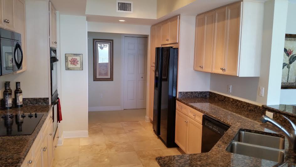 ONE BEACH CLUB - Residential