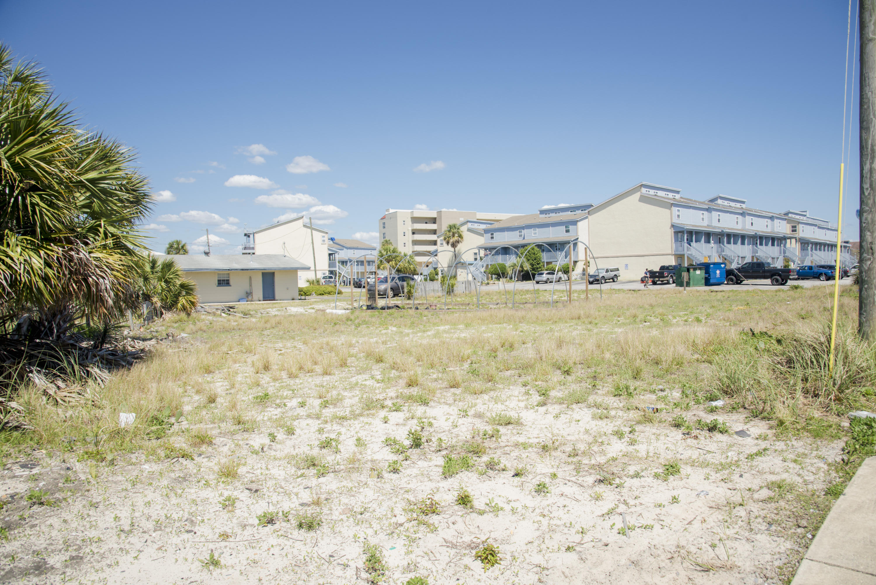 SANTA ROSA ISLAND LOTS 110 & 111 BLK 3 - Residential