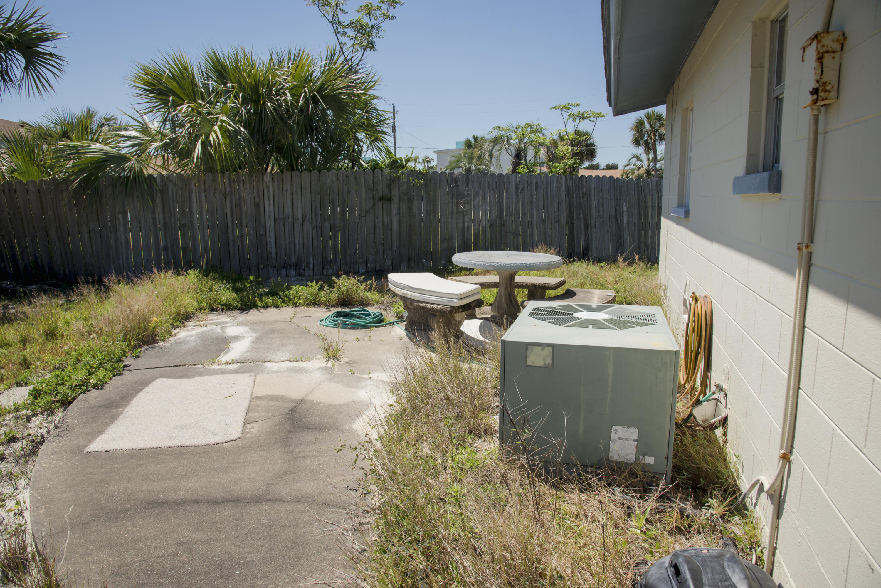 SANTA ROSA ISLAND LOTS 110 & 111 BLK 3 - Residential