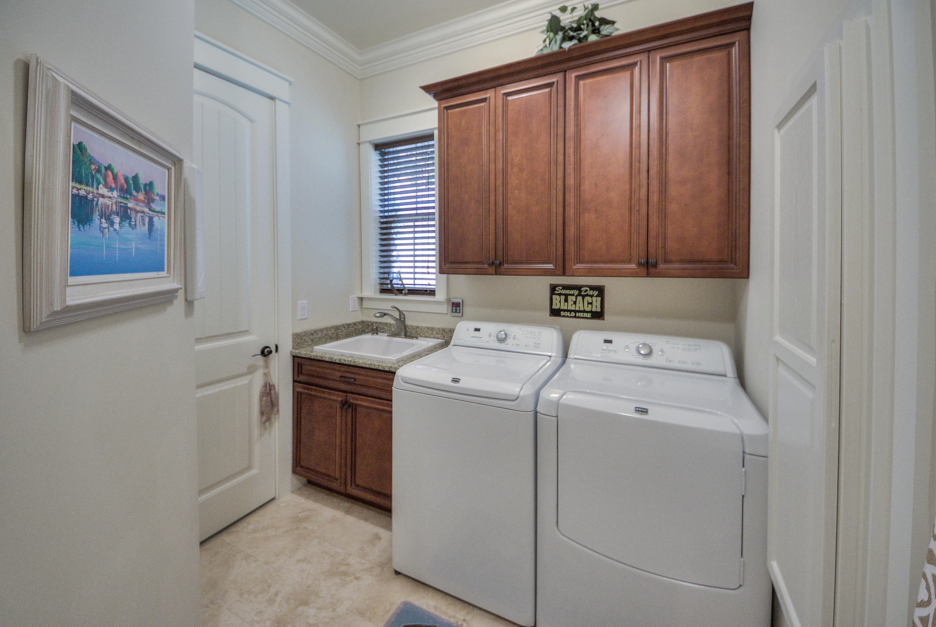 SEABREEZE EAST - Residential