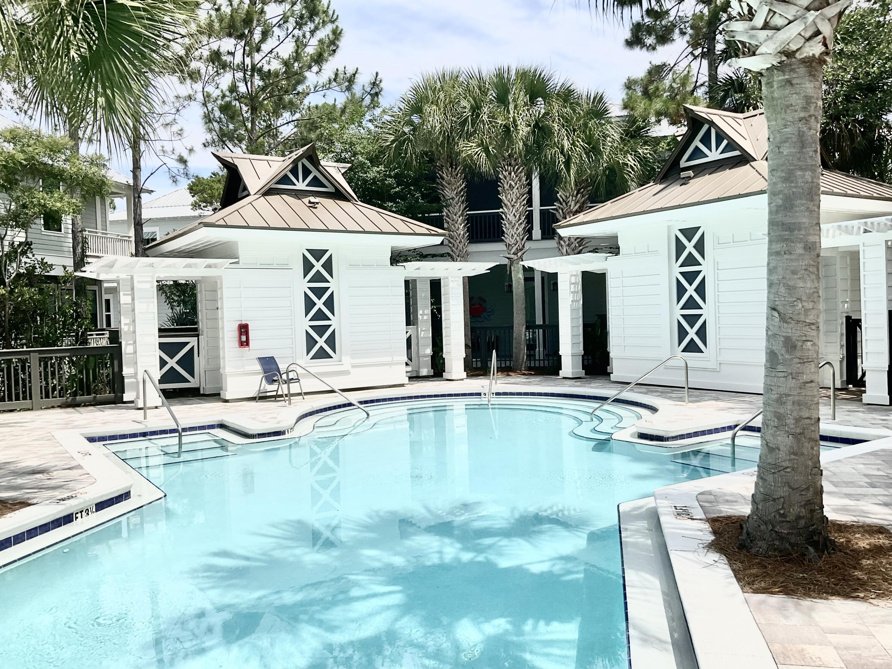 COTTAGES AT EASTERN LAKE - Residential