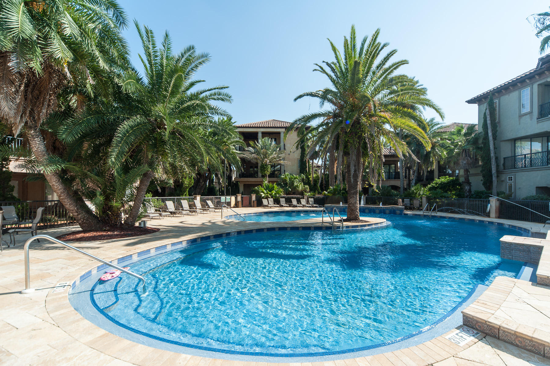 SAINT TROPEZ - Residential