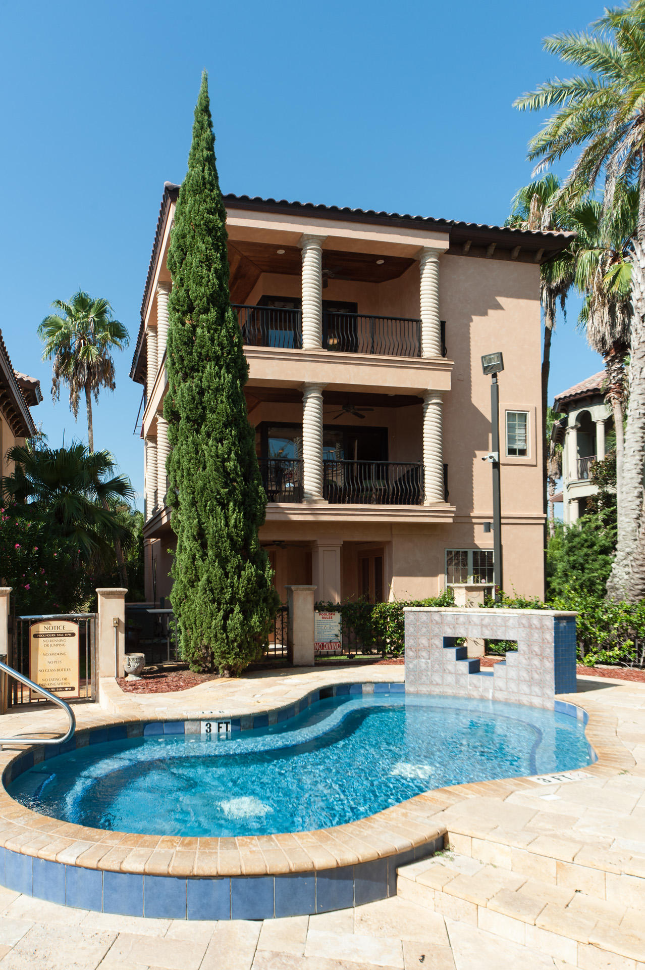 SAINT TROPEZ - Residential