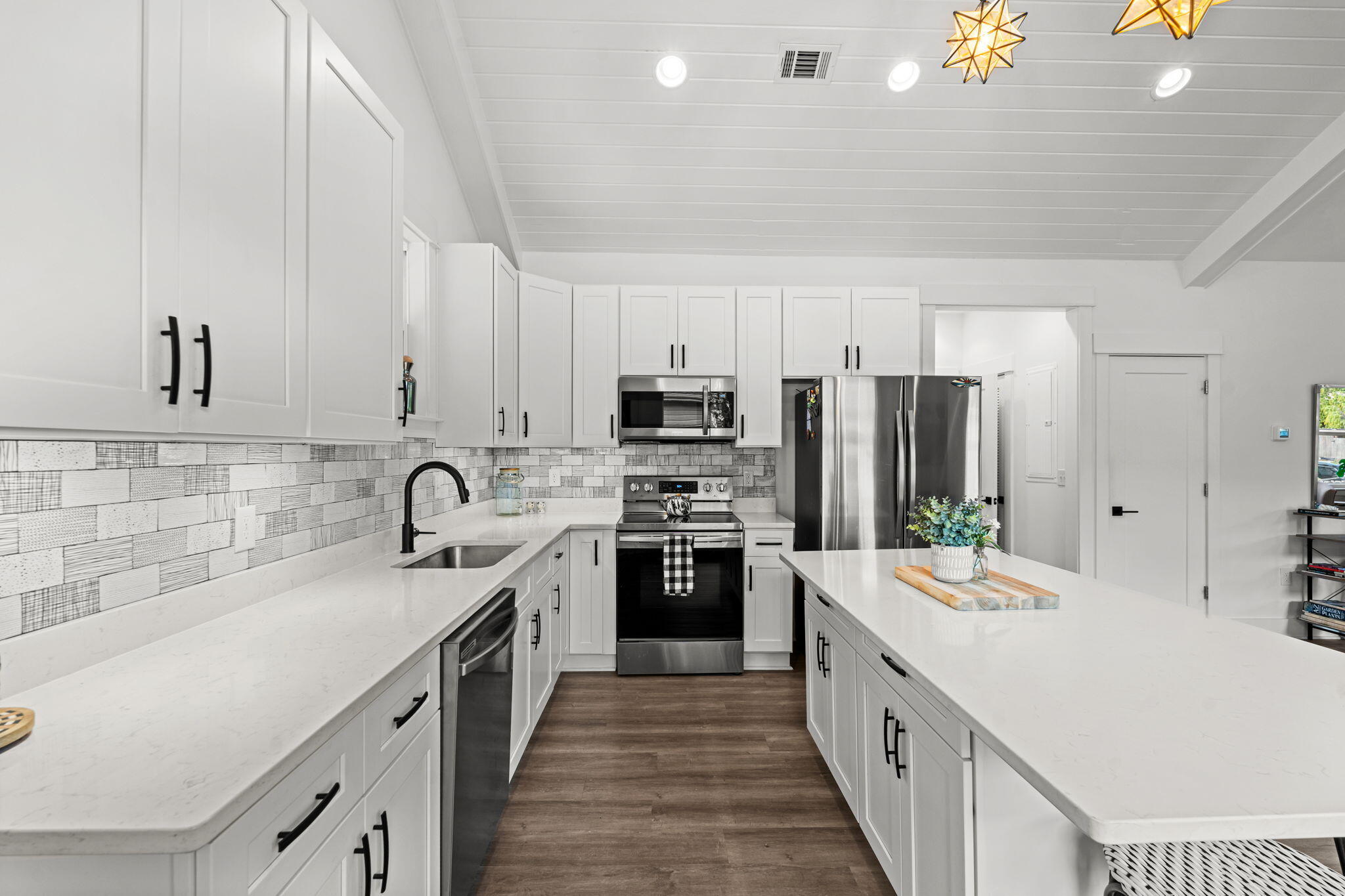 NO RECORDED SUBDIVISION - Residential