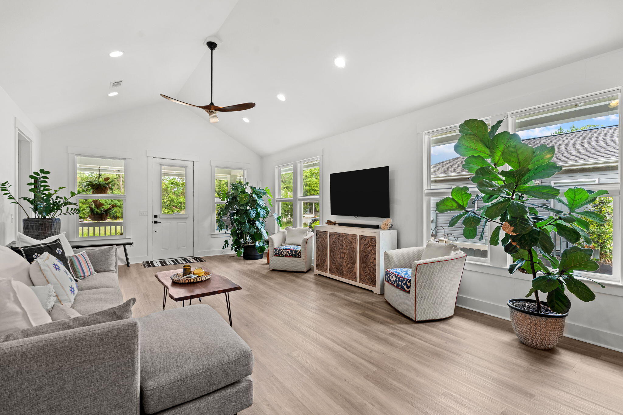 NO RECORDED SUBDIVISION - Residential