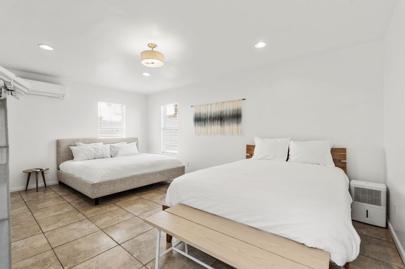 CRYSTAL SHORES - Residential