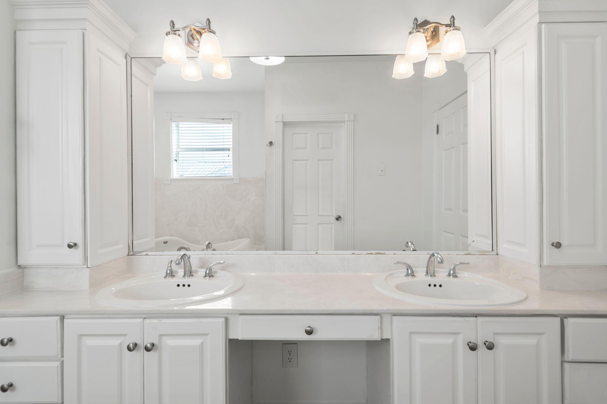 CRYSTAL SHORES - Residential