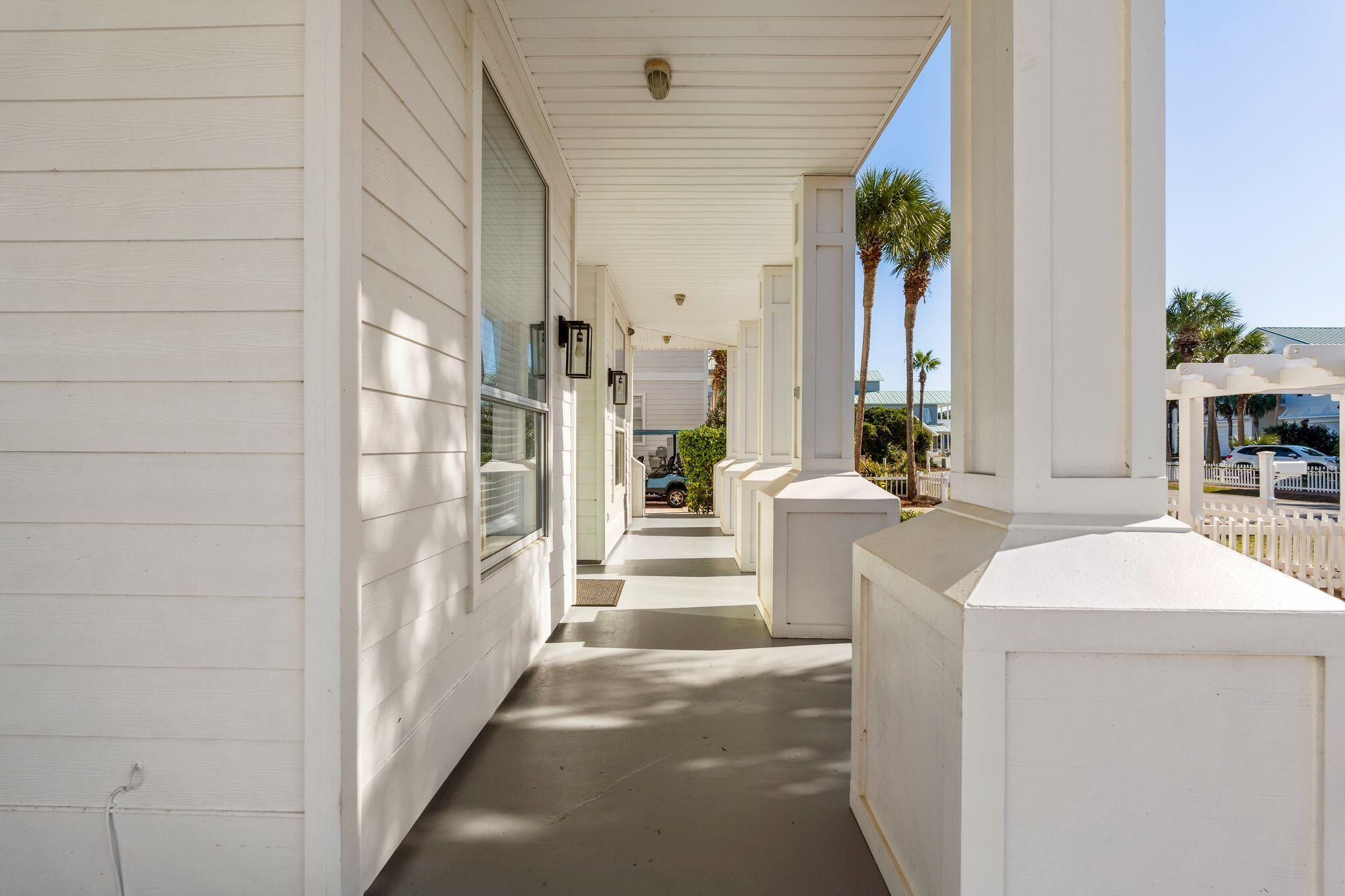 CRYSTAL SHORES - Residential