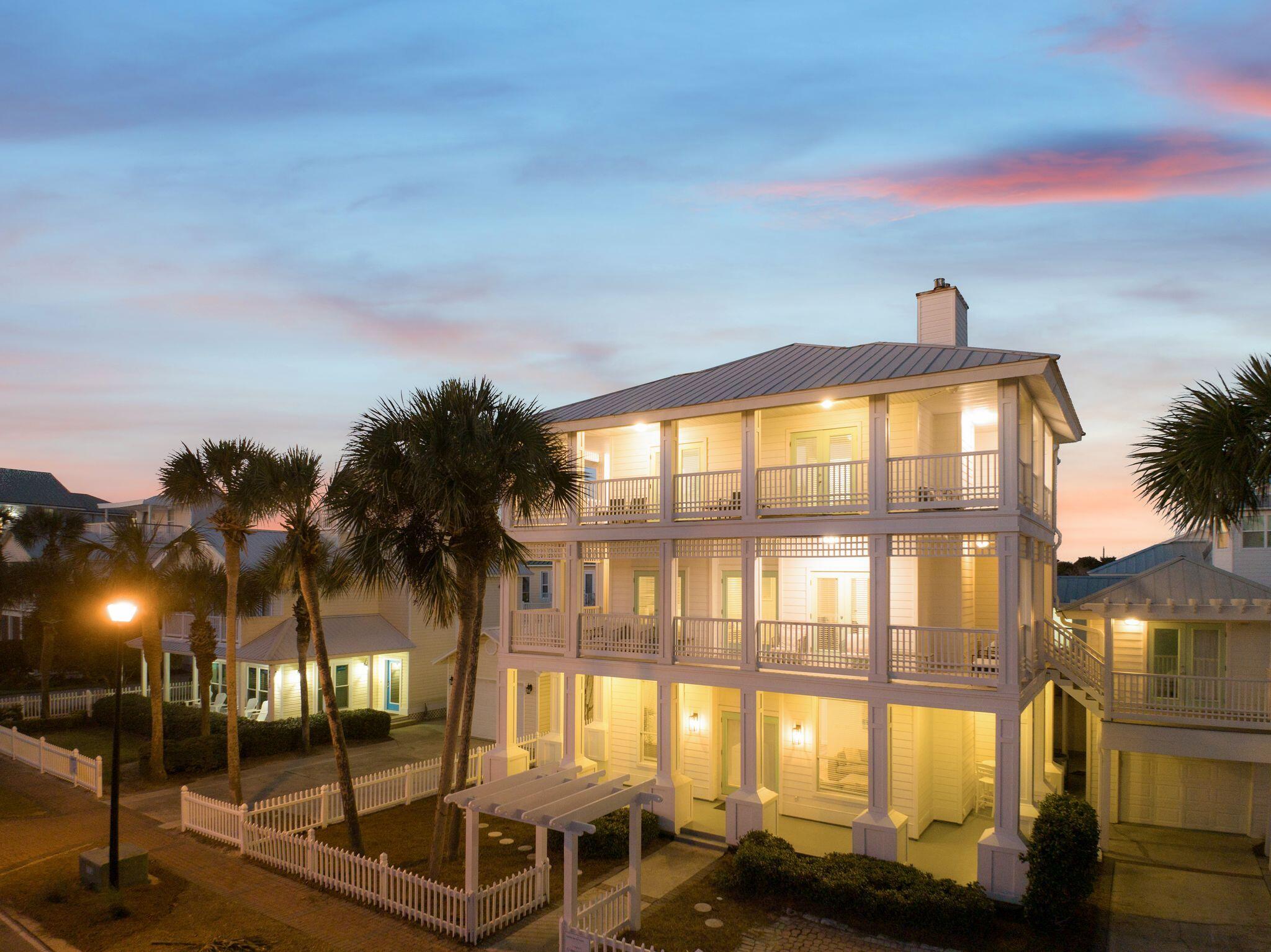 CRYSTAL SHORES - Residential