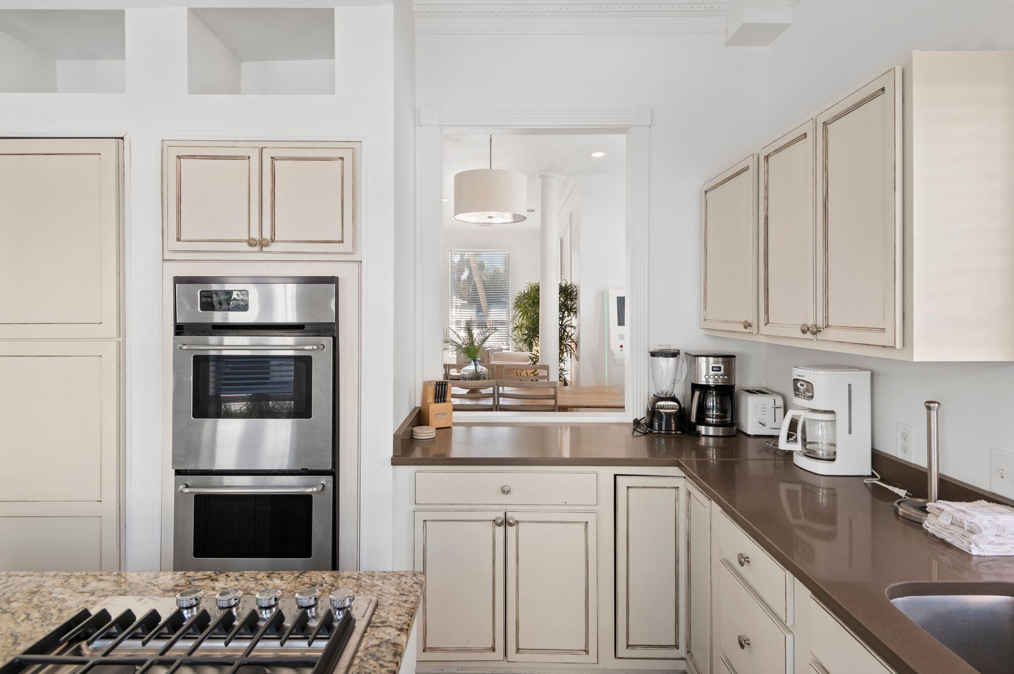 CRYSTAL SHORES - Residential