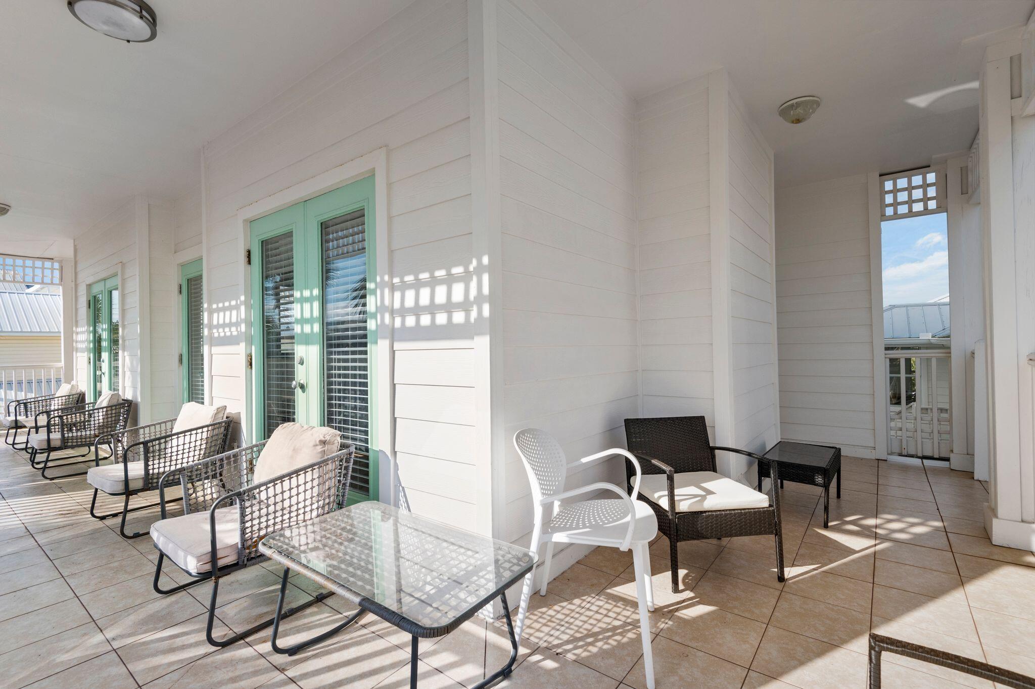 CRYSTAL SHORES - Residential