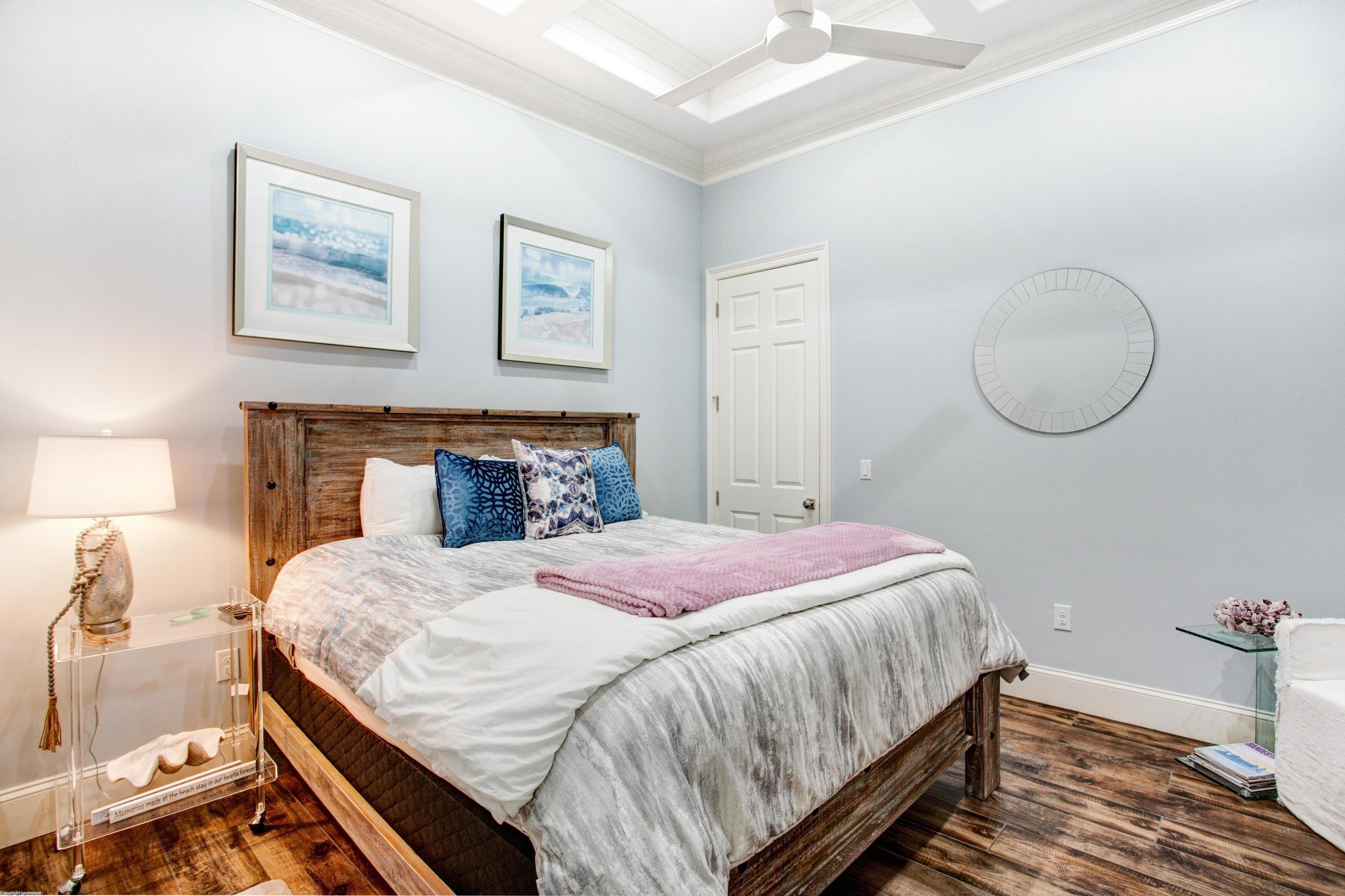 BURNT PINE - Residential
