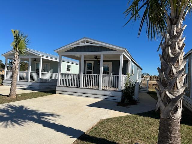 Riverwalk Landing is a 55+ Resort Community in Freeport, FL. This cute cottage is a 2 bedroom, 1 bath fully furnished including a washer and dryer. Renting this cute cottage allows you to use all of the resorts amenities of Riverwalk Landing: Community Pool, outdoor gas grills, Community Clubhouse with full kitchen, game room, social/party room, exercise room, showers/changing rooms, and card room, also enjoy a Fire Pit, two Pickleball Courts,  and Small and Large Dog Parks.  There are loads of activities for you to enjoy.  If you are 55+, give me a call for your private showing.