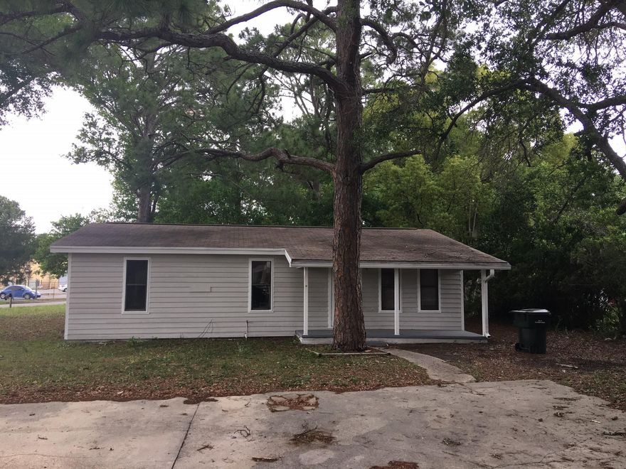 Newly renovated commercial office space with reception area, two spacious offices, break room and waiting area. Located in downtown Fort Walton Beach on an oversized lot.