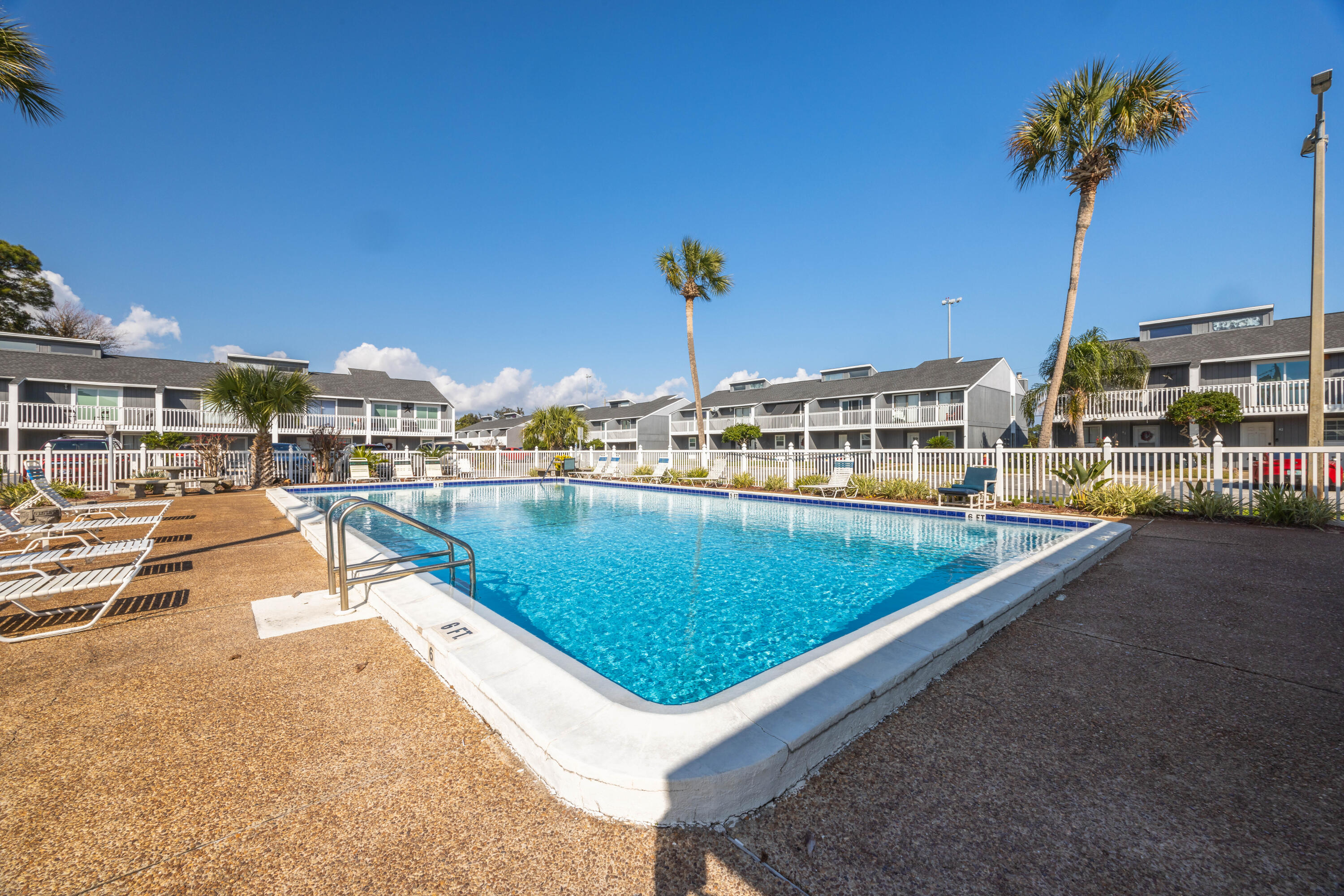 DESTIN RACQUET CLUB T/H - Residential