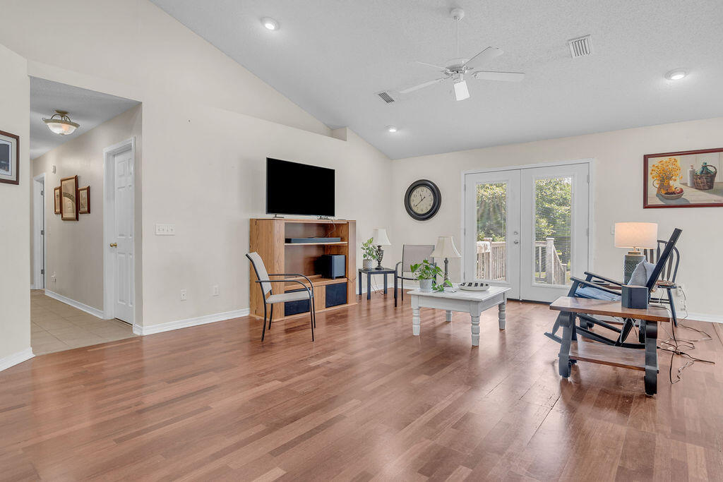 HIGHLAND DOWNS - Residential