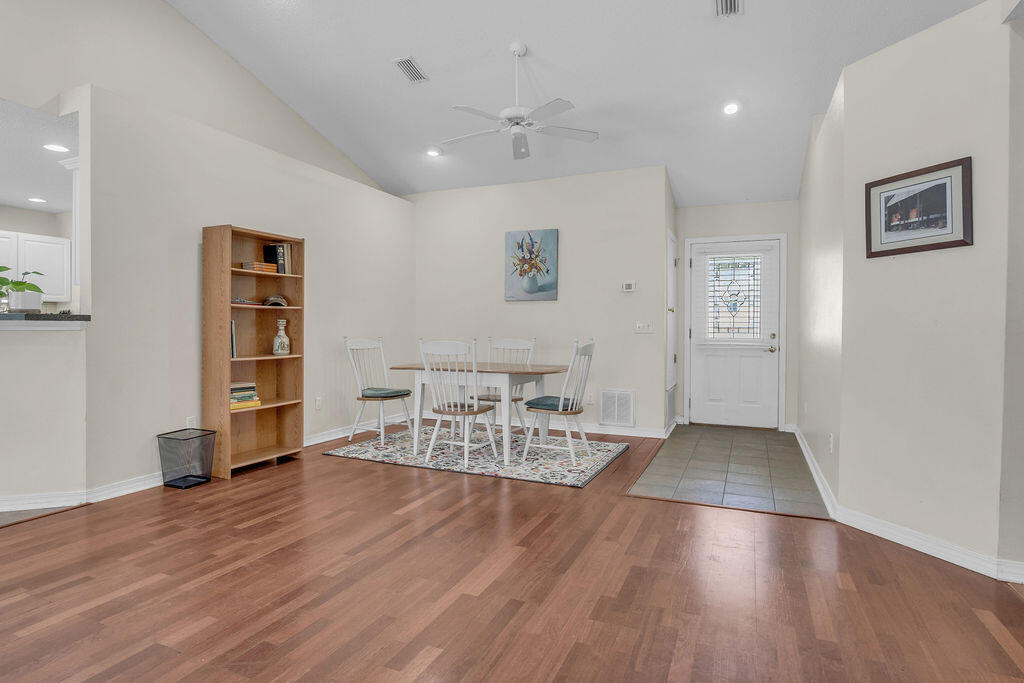HIGHLAND DOWNS - Residential