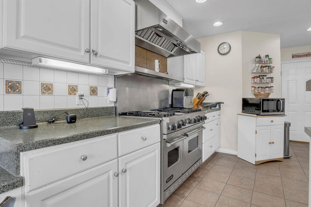 HIGHLAND DOWNS - Residential