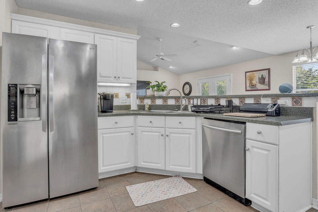 HIGHLAND DOWNS - Residential