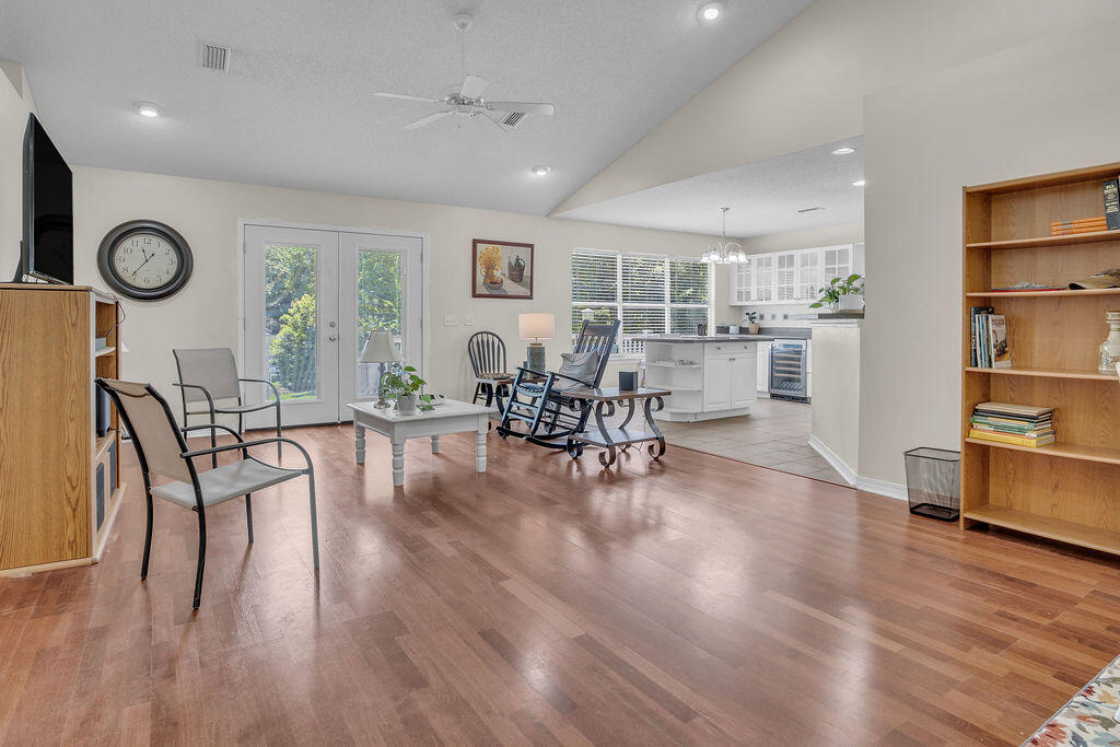 HIGHLAND DOWNS - Residential