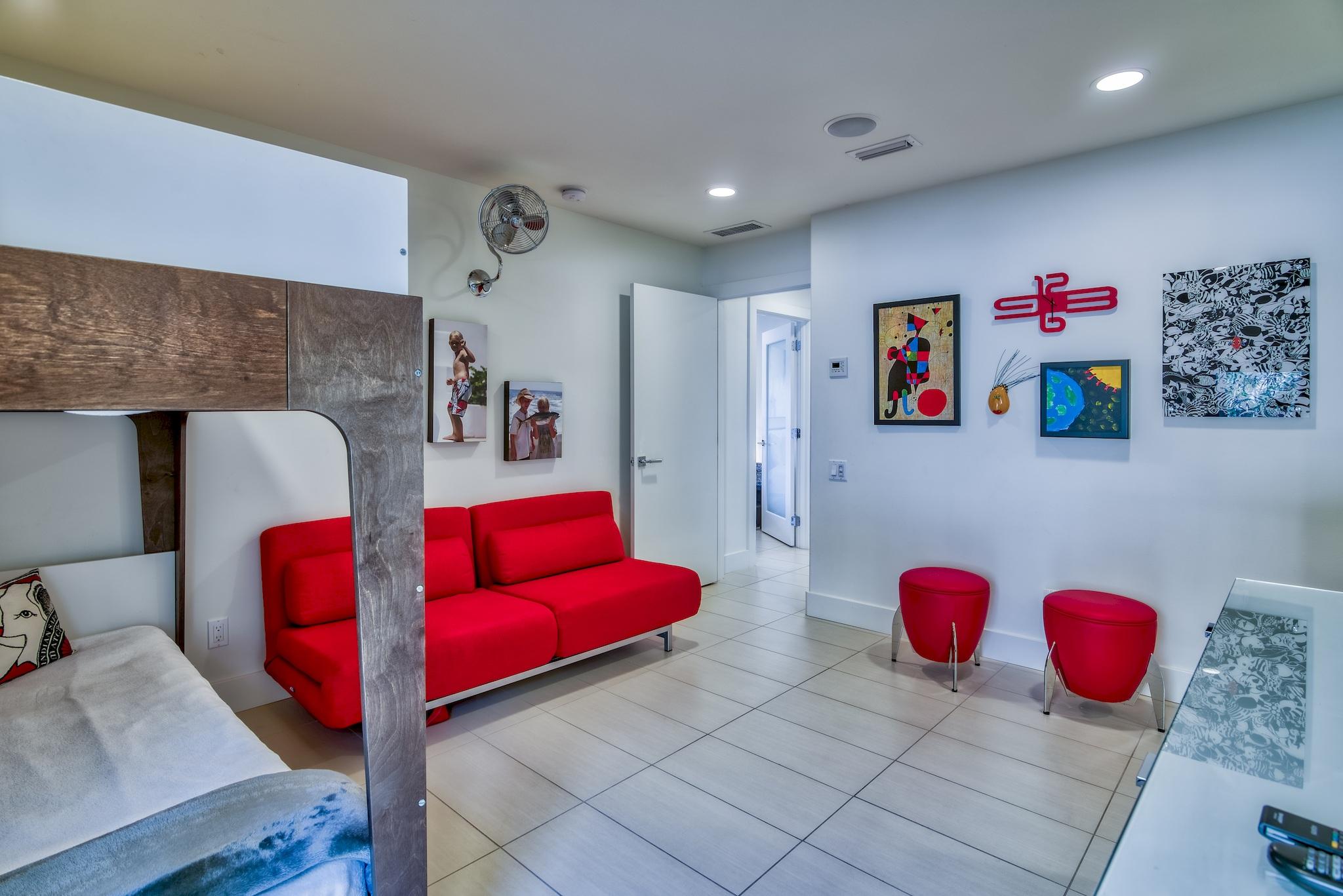 HOLIDAY ISLE LOT 12 BLK E - Residential