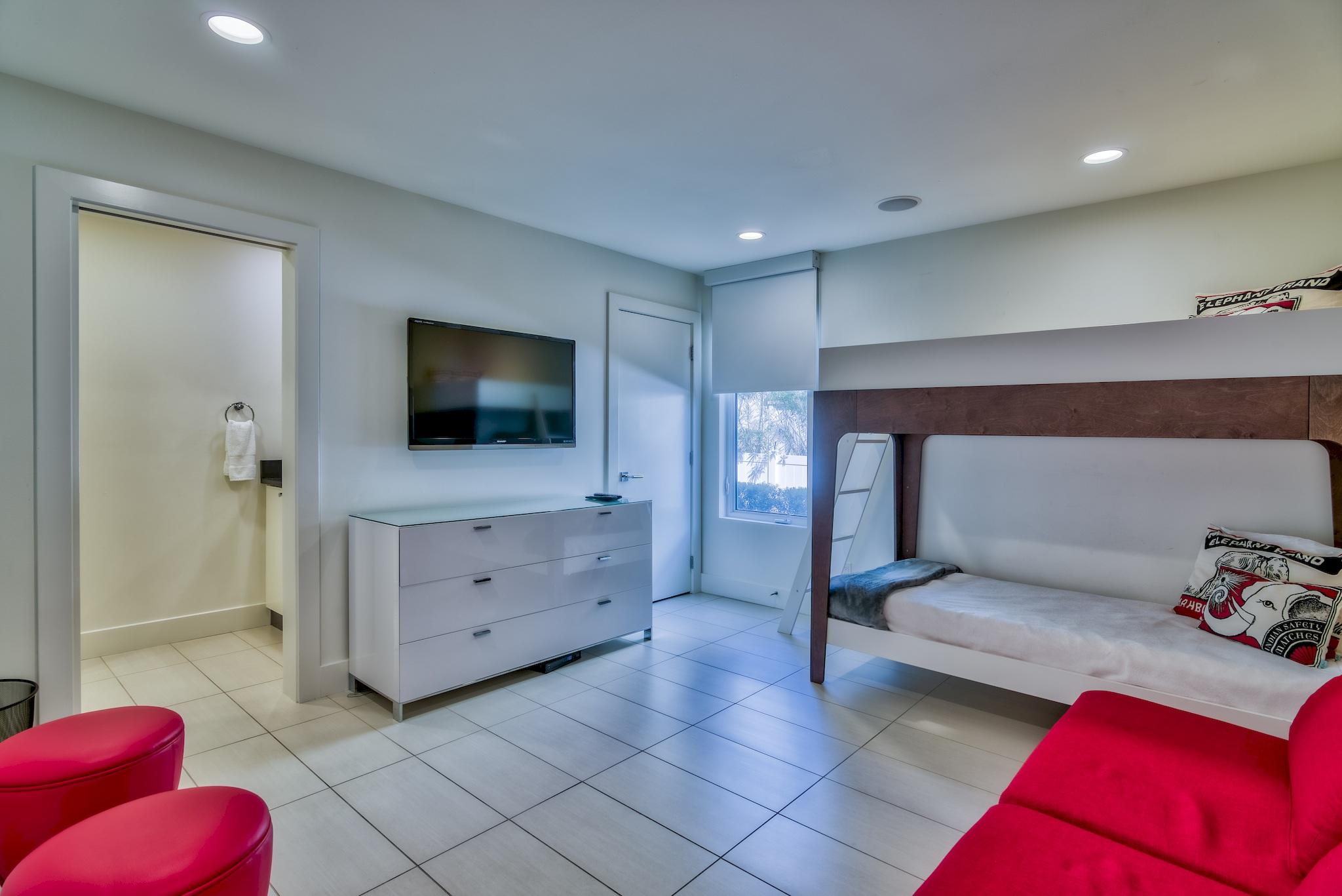 HOLIDAY ISLE LOT 12 BLK E - Residential