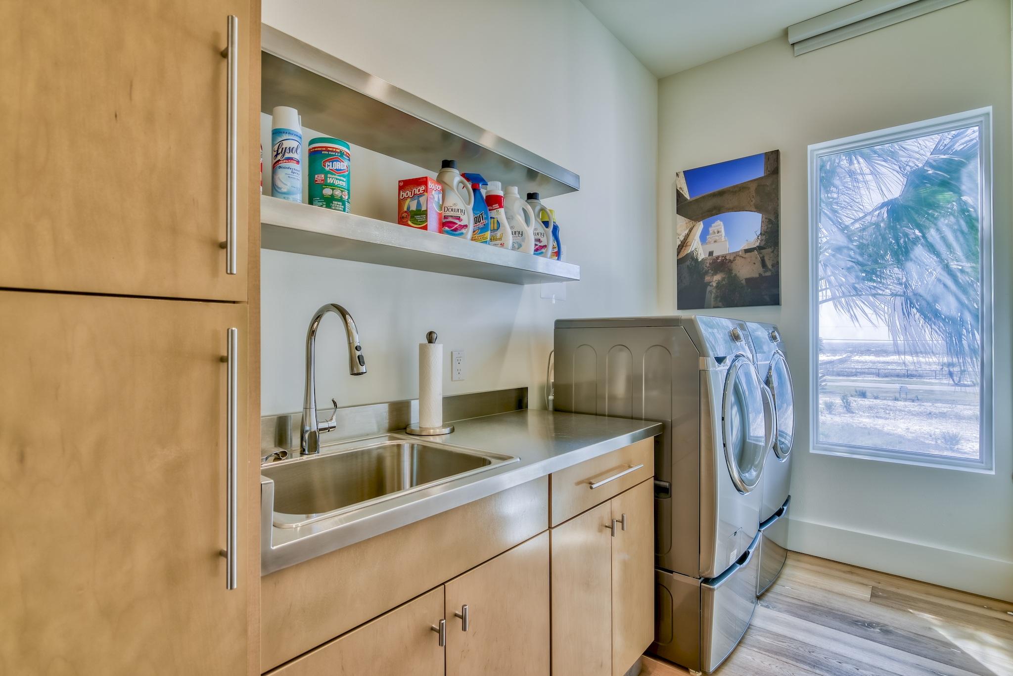 HOLIDAY ISLE LOT 12 BLK E - Residential