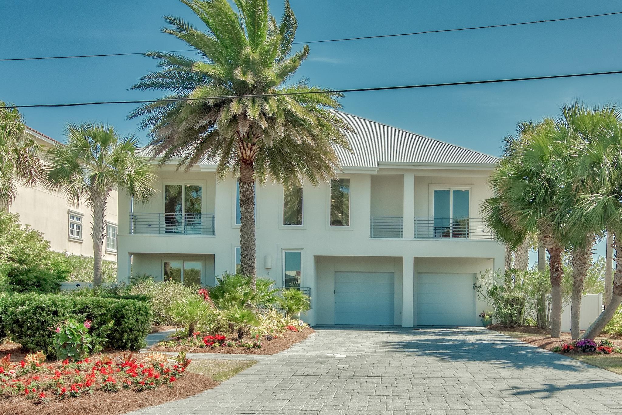 HOLIDAY ISLE LOT 12 BLK E - Residential