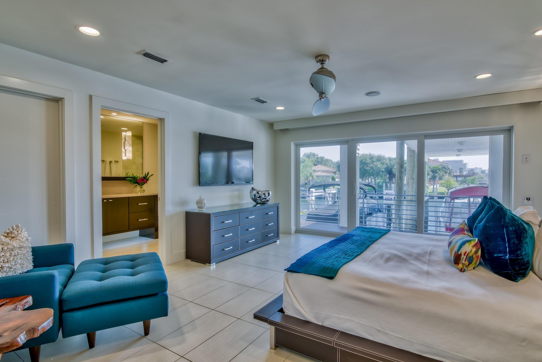 HOLIDAY ISLE LOT 12 BLK E - Residential