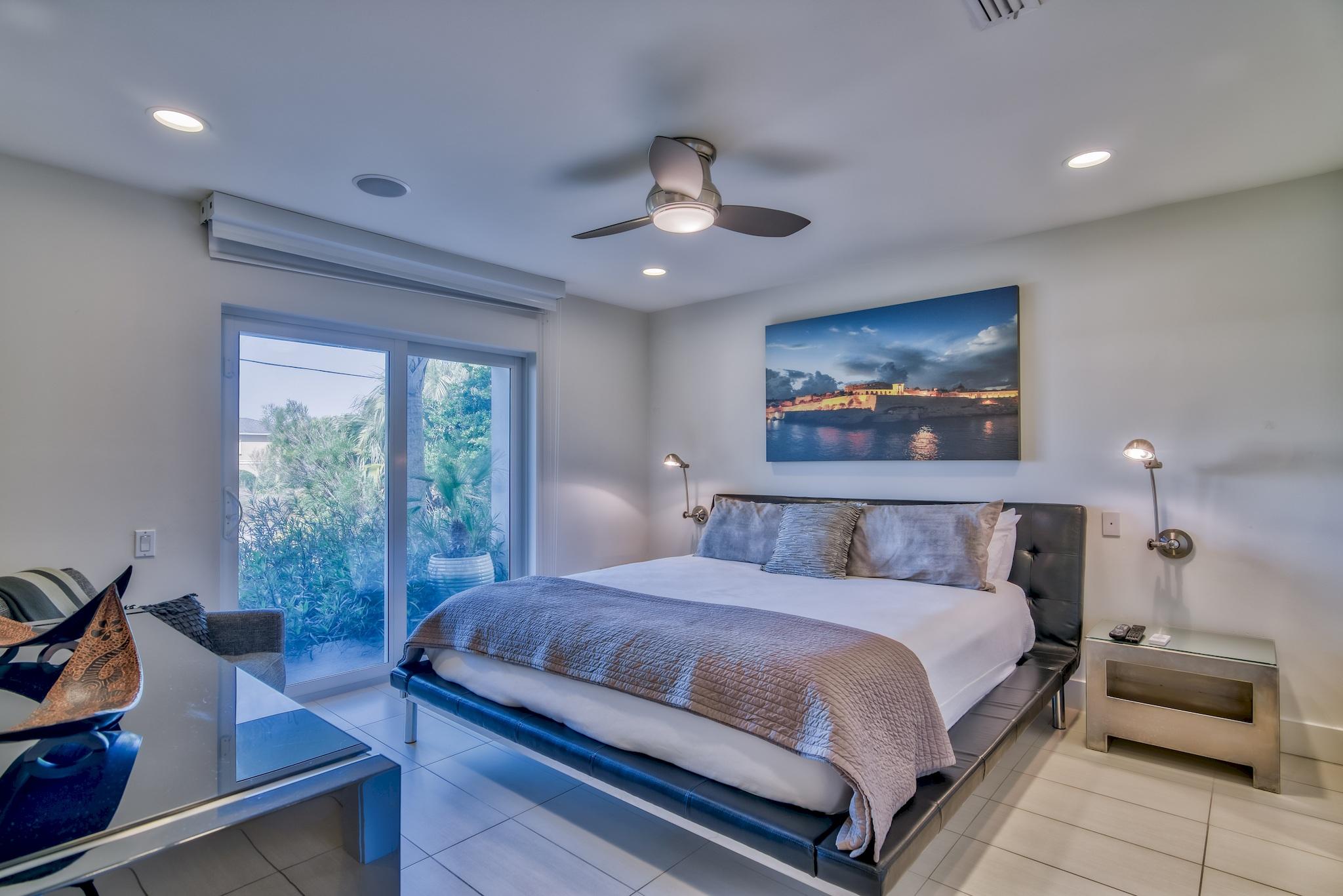 HOLIDAY ISLE LOT 12 BLK E - Residential