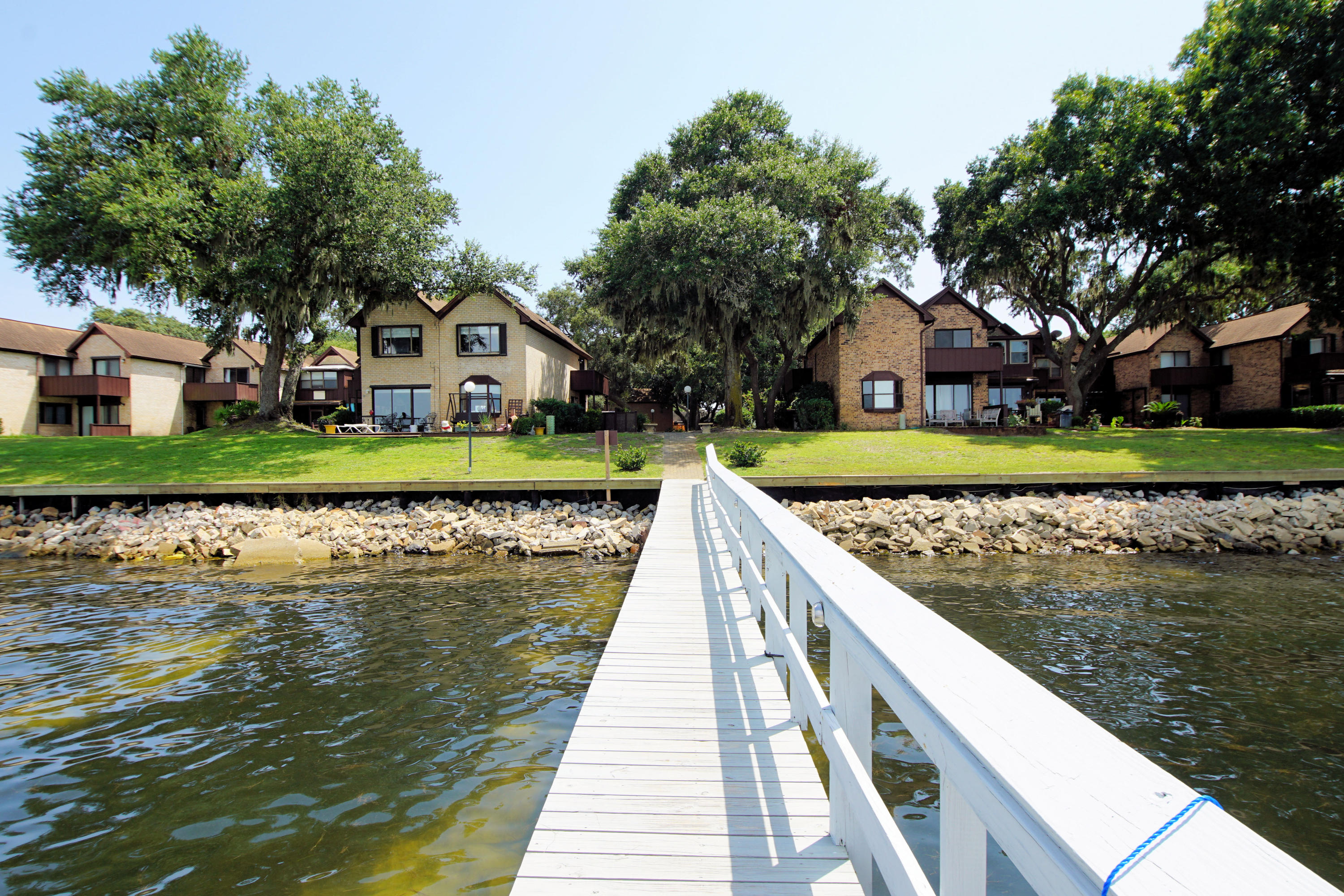 MOSSEY COVE T/H - Residential