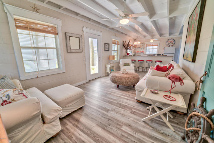 SANTA MONICA BEACH - Residential