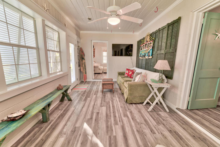 SANTA MONICA BEACH - Residential