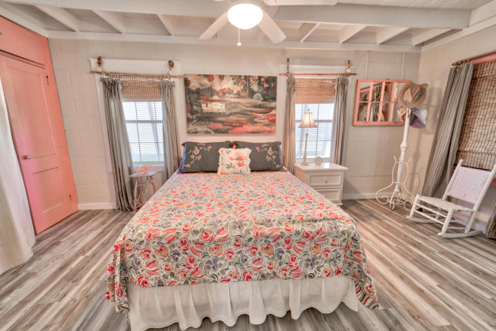 SANTA MONICA BEACH - Residential