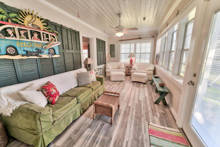 SANTA MONICA BEACH - Residential