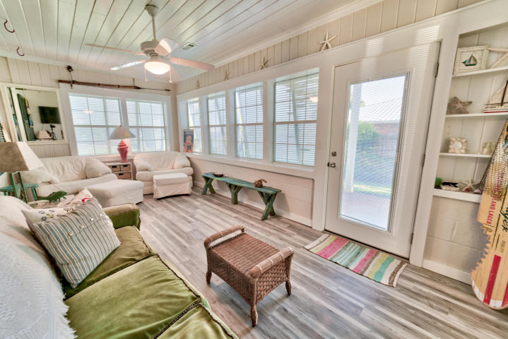 SANTA MONICA BEACH - Residential