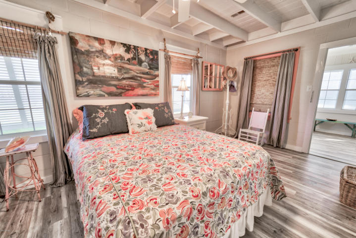 SANTA MONICA BEACH - Residential