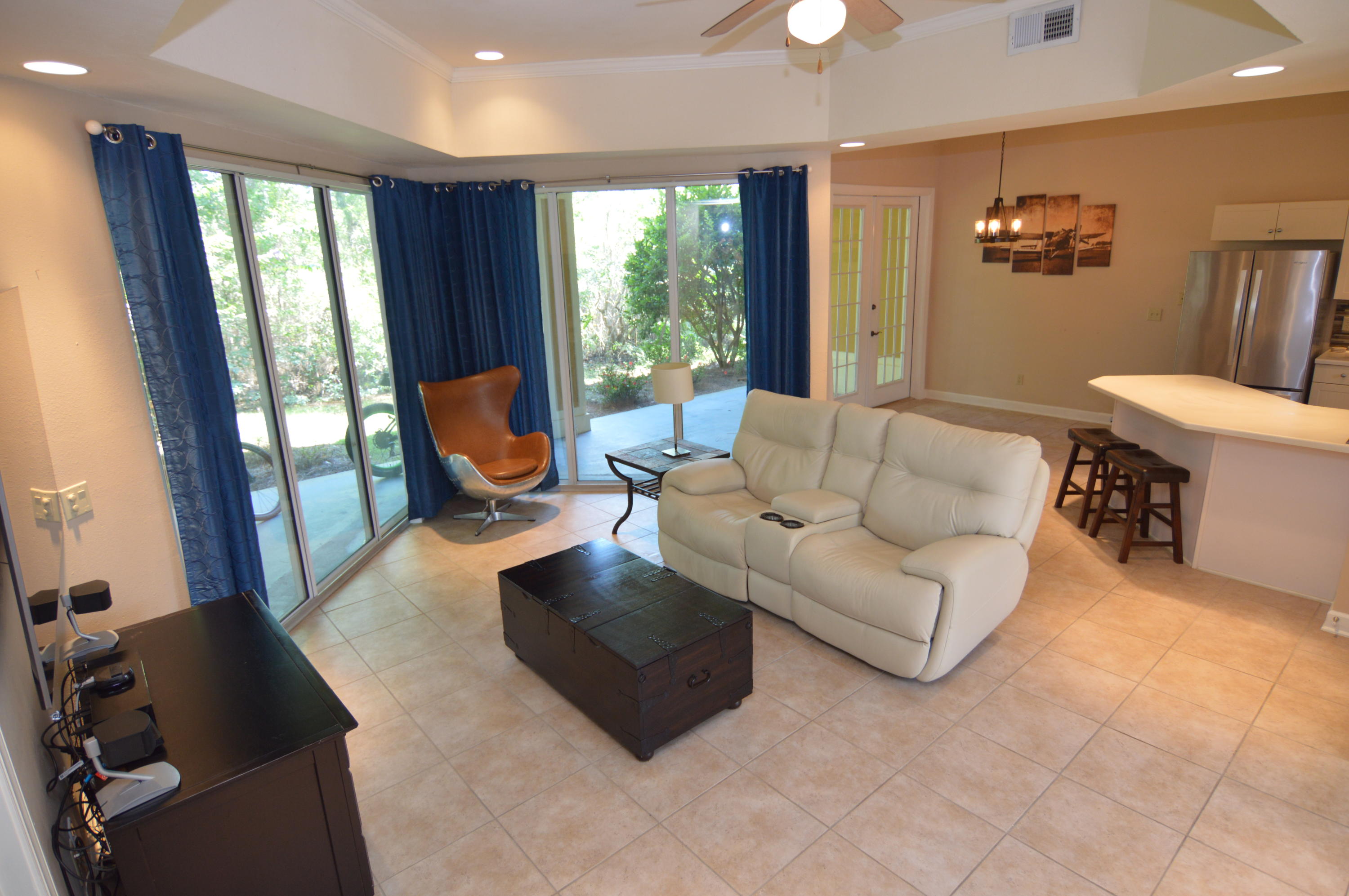 CRYSTAL COVE - Residential