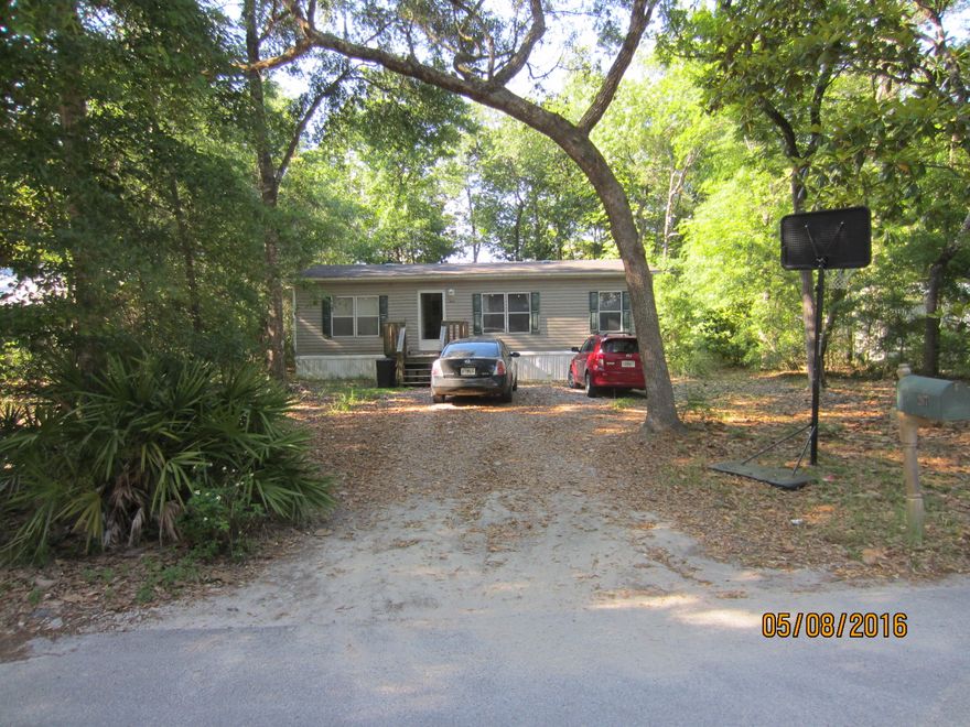 3BR/2BA home on a paved street. Beautiful lot with mature trees and only minutes from Hwy 331 and the Beaches of South Walton. Excellent fishing in Choctawhatchee Bay and Black Creek which are very close.